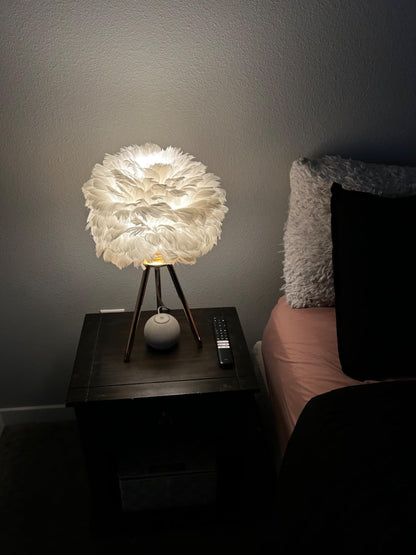 Feather Table Lamp with Gold Tripod Base – Aesthetic Lighting for Bedrooms & Living Rooms