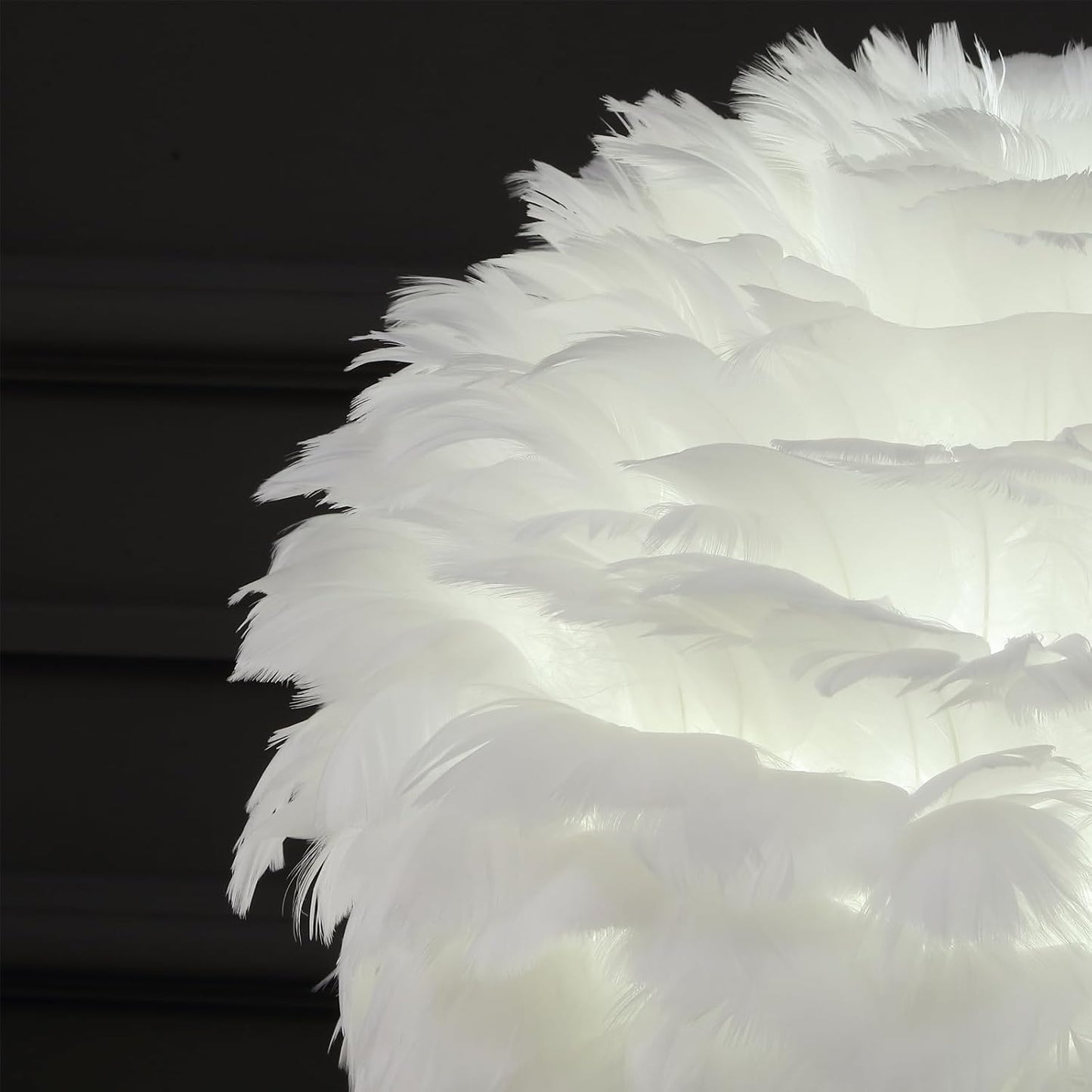 Feather Table Lamp with Gold Tripod Base – Aesthetic Lighting for Bedrooms & Living Rooms