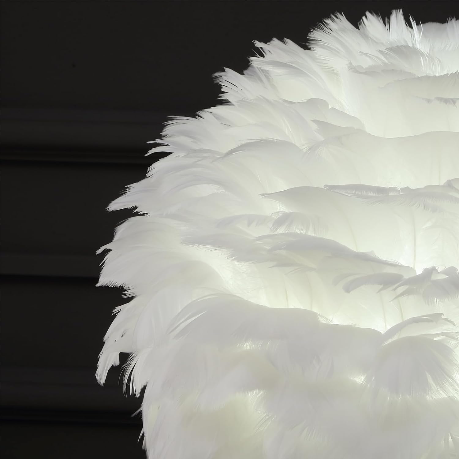 Feather Table Lamp with Gold Tripod Base – Aesthetic Lighting for Bedrooms & Living Rooms