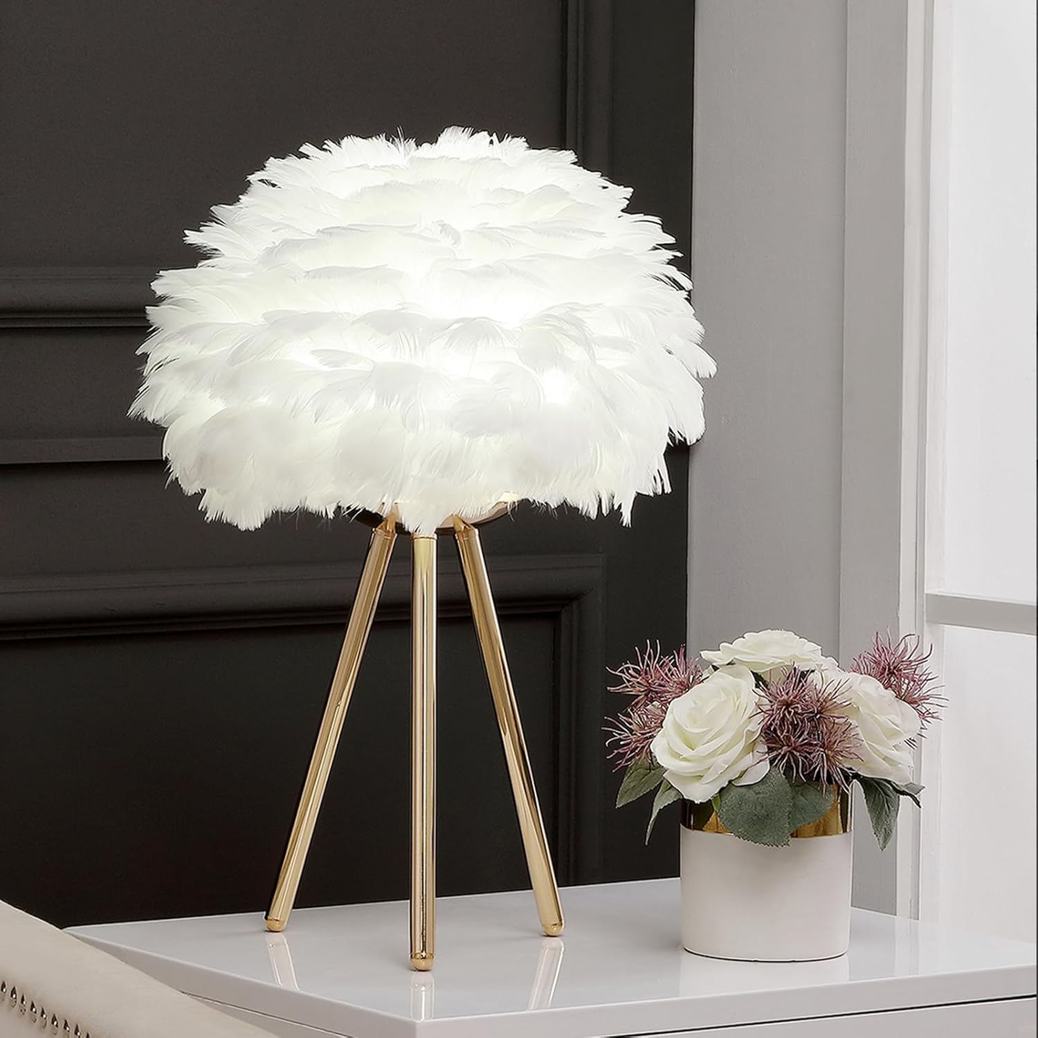 Feather Table Lamp with Gold Tripod Base – Aesthetic Lighting for Bedrooms & Living Rooms