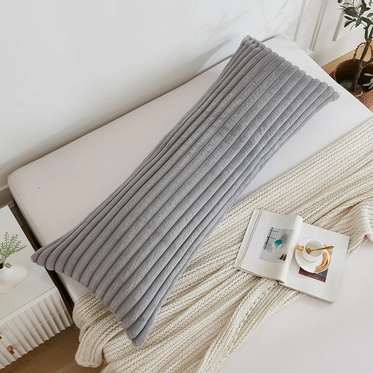 Luxurious Full Body Pillow with Fluffy Faux Fur Cover – Perfect for Side Sleepers & Pregnancy