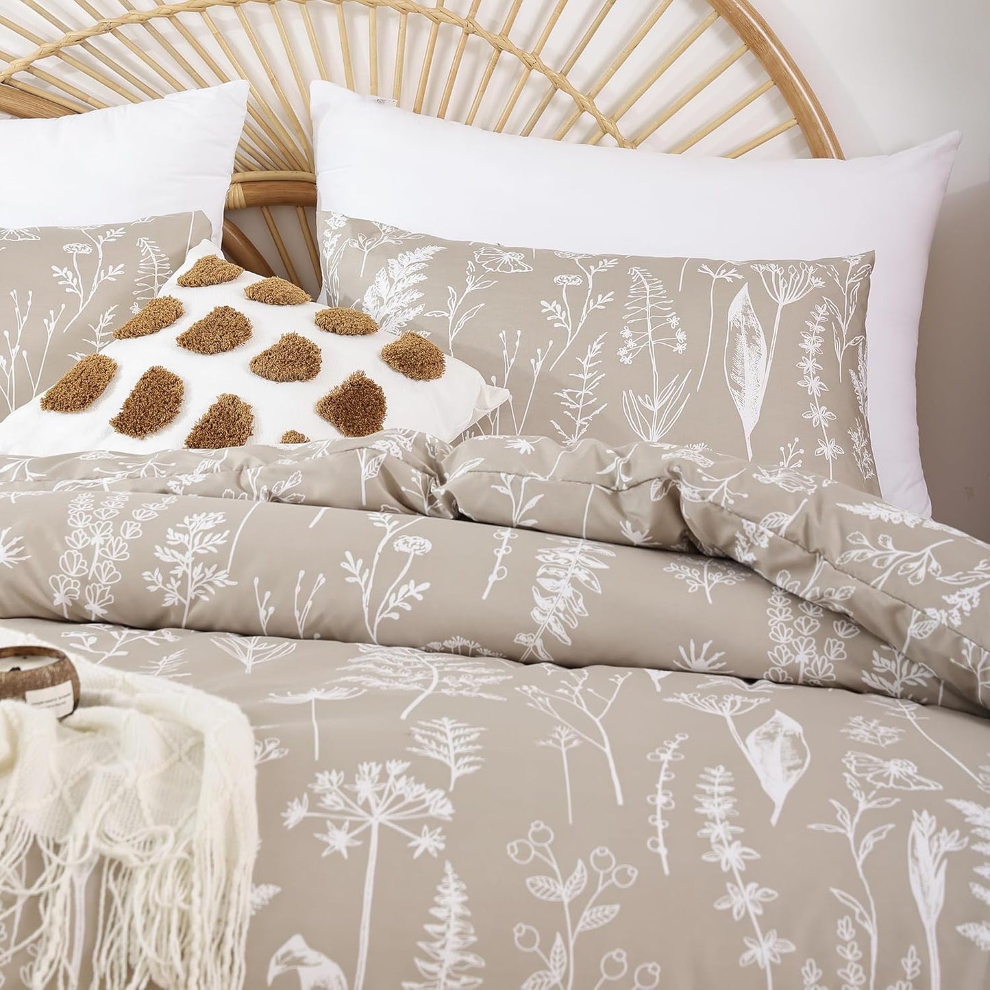Floral Queen Comforter Bedding Set 3 Pieces in Oatmeal (1 Comforter 90"X90") (2 Pillow Cases 20"X26"), 