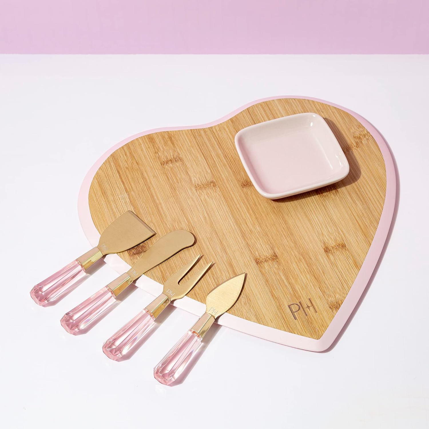 Heart-Shaped Bamboo Charcuterie Board Set with Dip Bowl & Cheese Titanium-Coated Knives in Pink