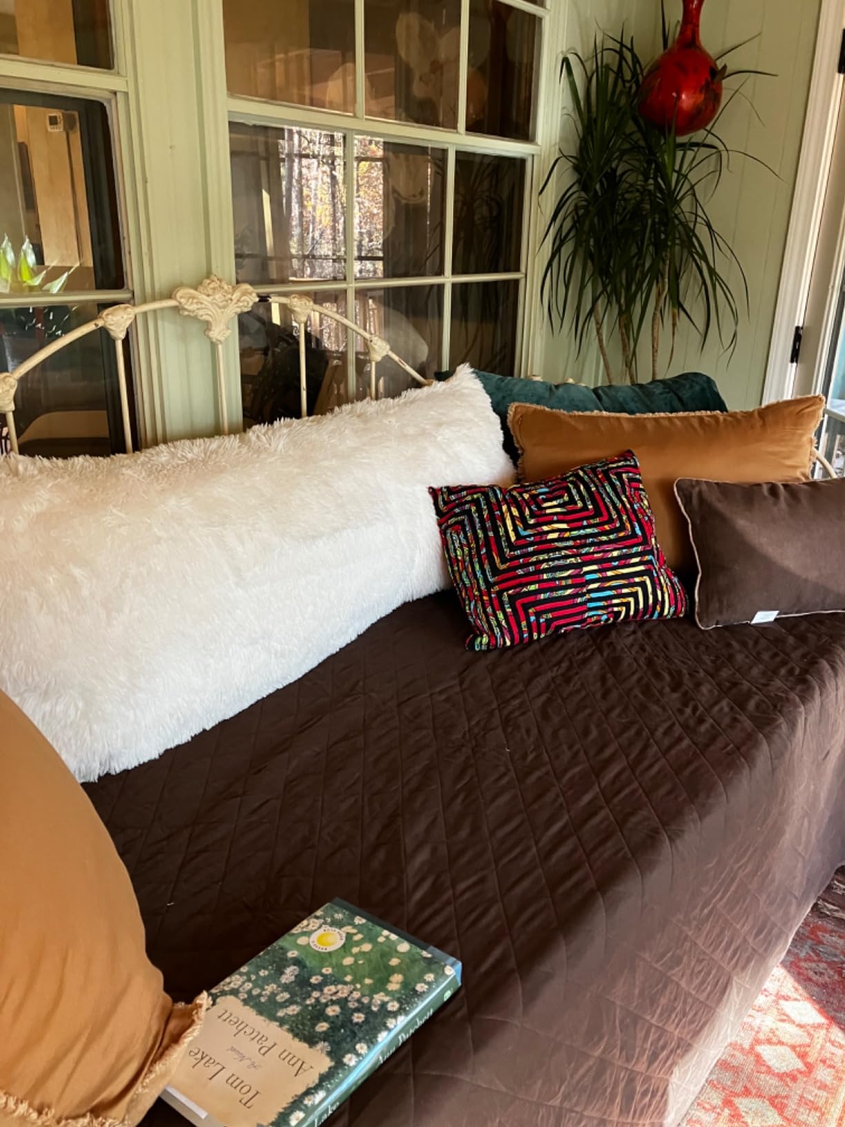 Plush Faux Fur Body Pillow Cover – Cozy and Stylish Pillowcase