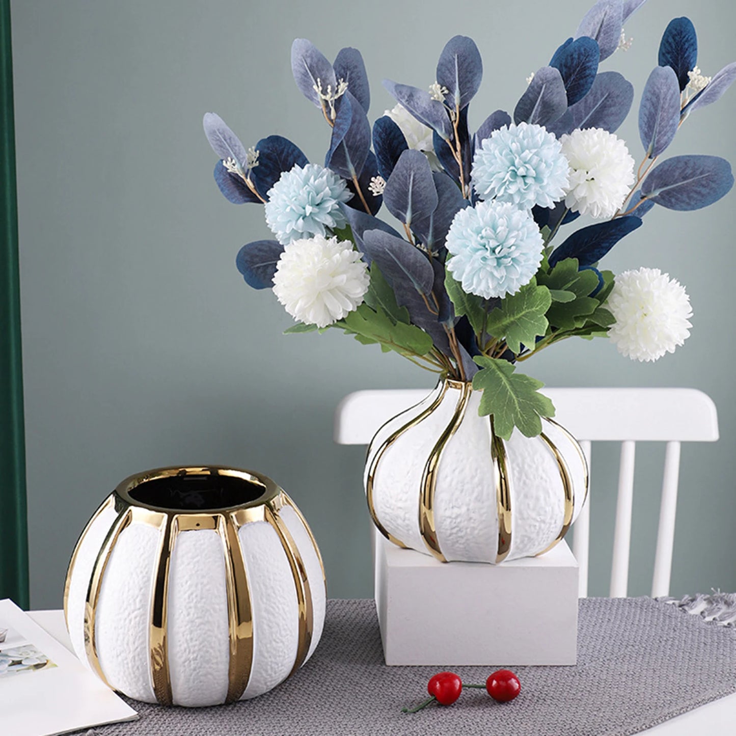 Light Luxury White and Gold Ceramic Vase – Elegant Tabletop Decor for Weddings and Living Spaces